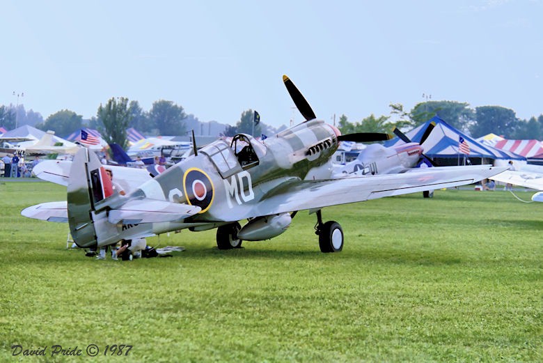 Curtiss P-40E