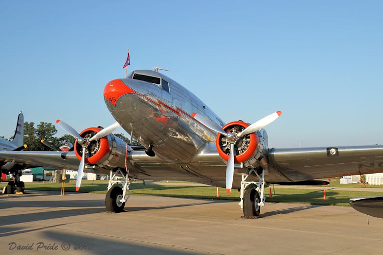 Douglas DC-3