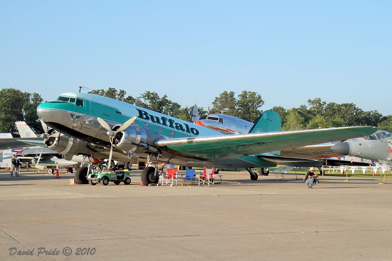 Douglas DC-3