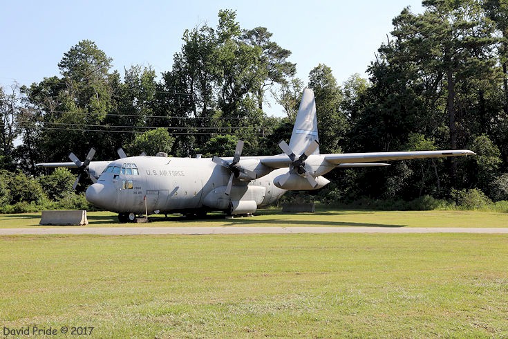 Lockheed C-130E Hercules