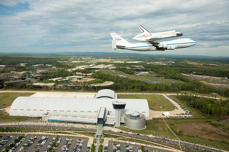 Space Shuttle Discovery
