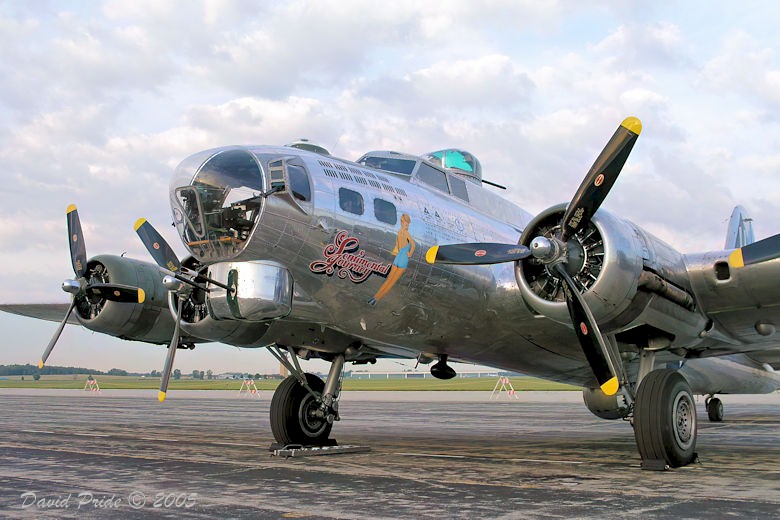 Boeing B-17G Flying Fortress Sentimental Journey